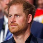 Principe Harry abbraccio Regina Elisabetta