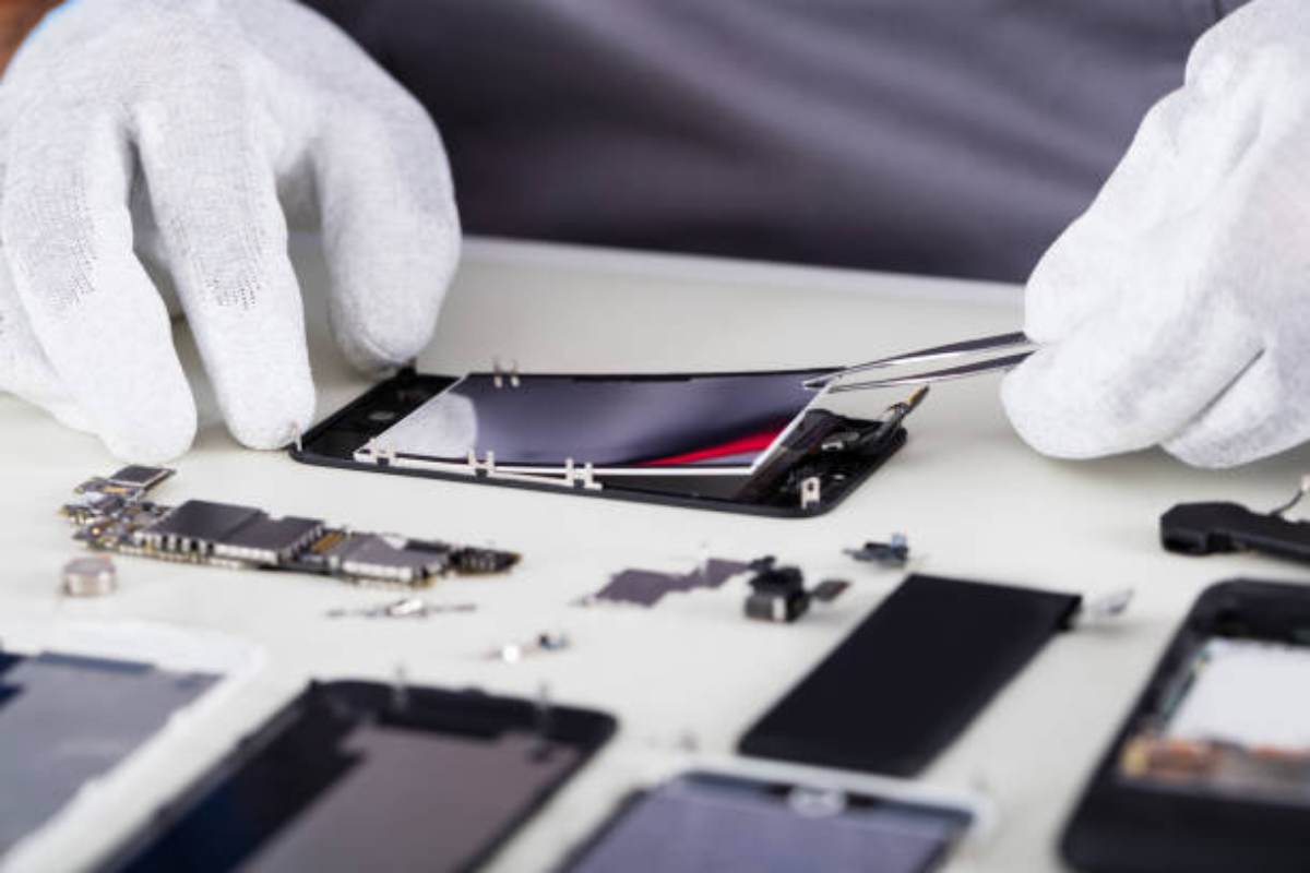 Non sarà più conveniente riparare lo smartphone